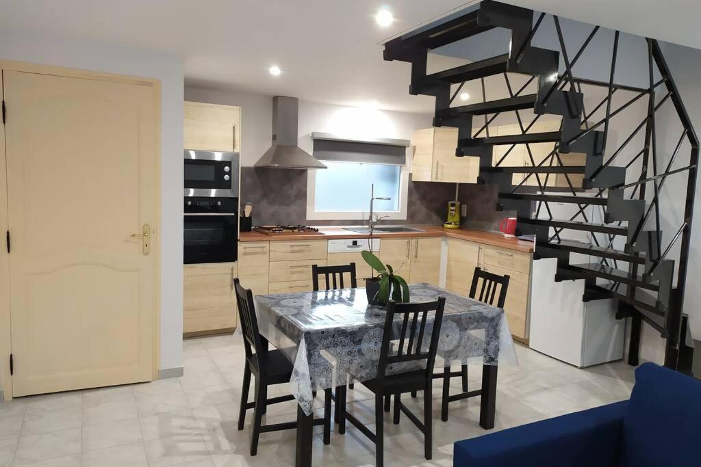 Appartement Neuf Tout Confort Aubenas Exterior foto