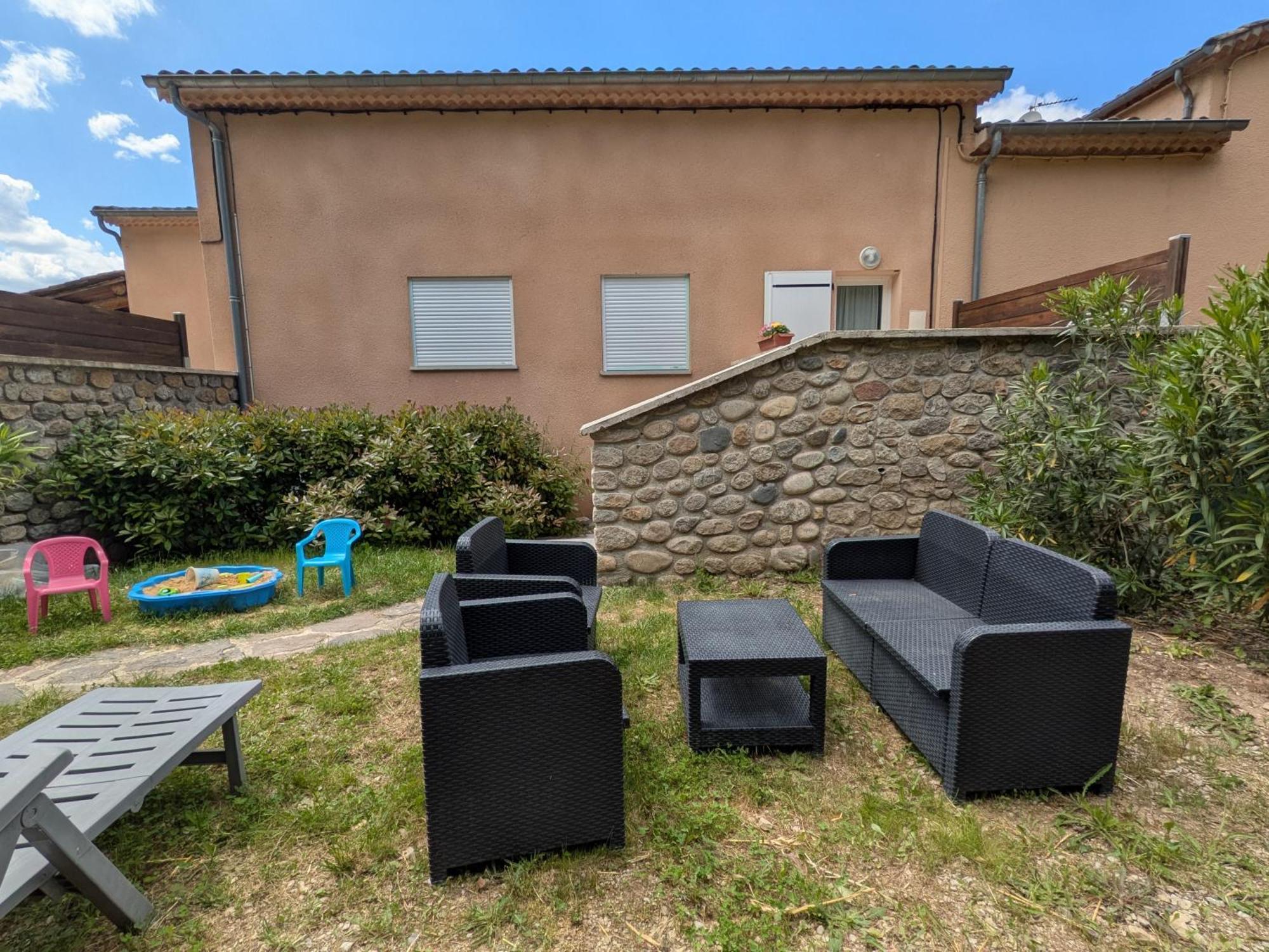Appartement Neuf Tout Confort Aubenas Exterior foto